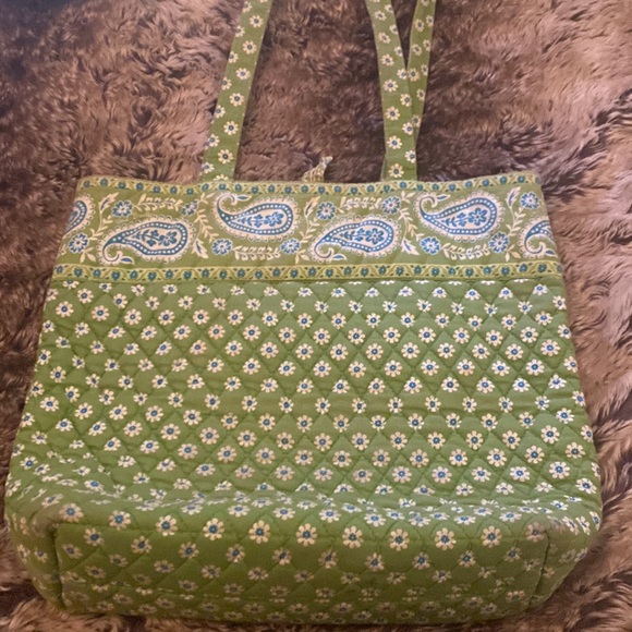 Lot of two, fabric, Vera Bradley purses. Pink and green - Picture 4 of 5